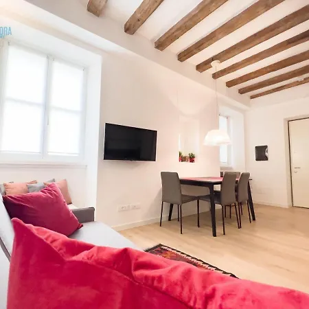 Cavana 5 Tirabora Short Rent