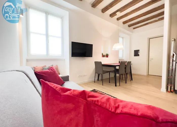 Cavana 5 Tirabora Short Rent